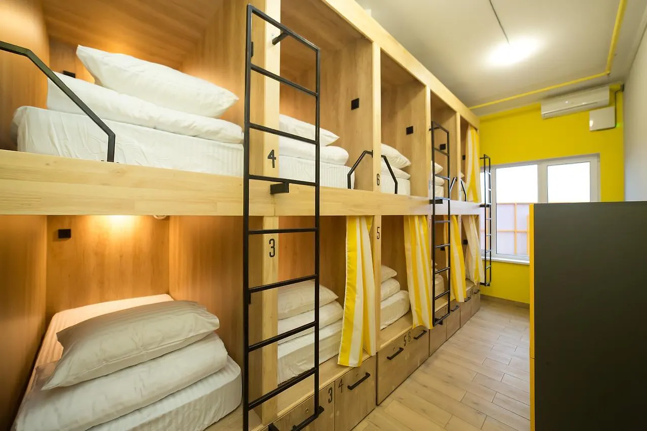 Hotel Bee Station 基輔